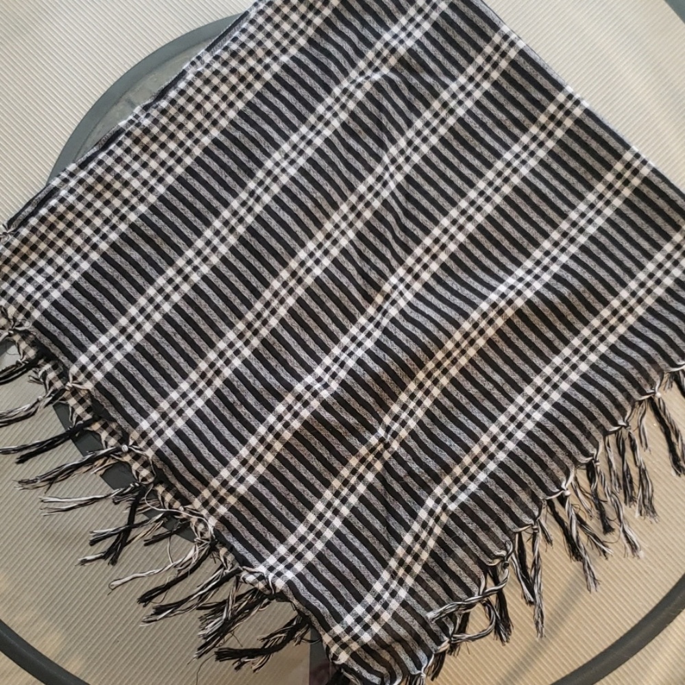 Scarf - Picture 4 of 6